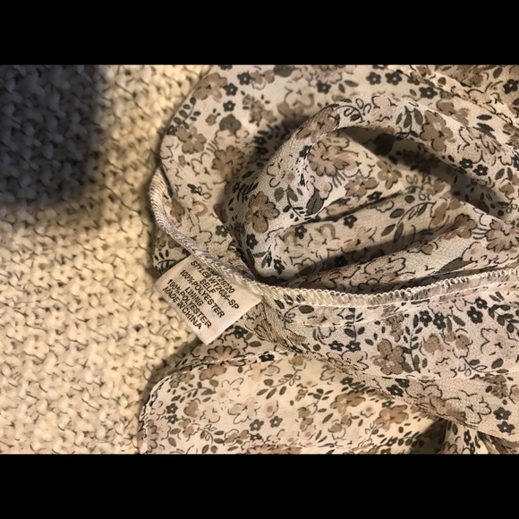 Flower patterned Tank Top - Picture 7 of 7